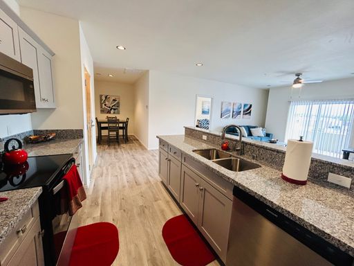 Brand New Apartment On North 4TH Street!! – photo 1