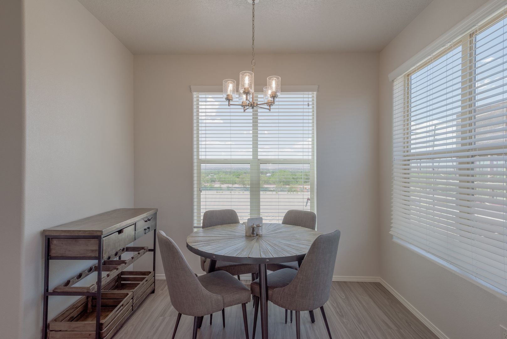 Albuquerque Apartment: 8801 Horizon Way NE