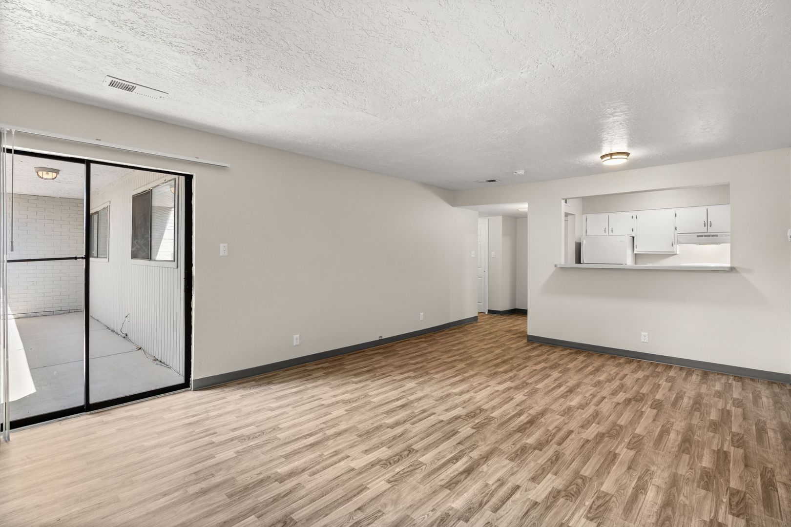Albuquerque Apartment: 1311 Louisiana Blvd NE