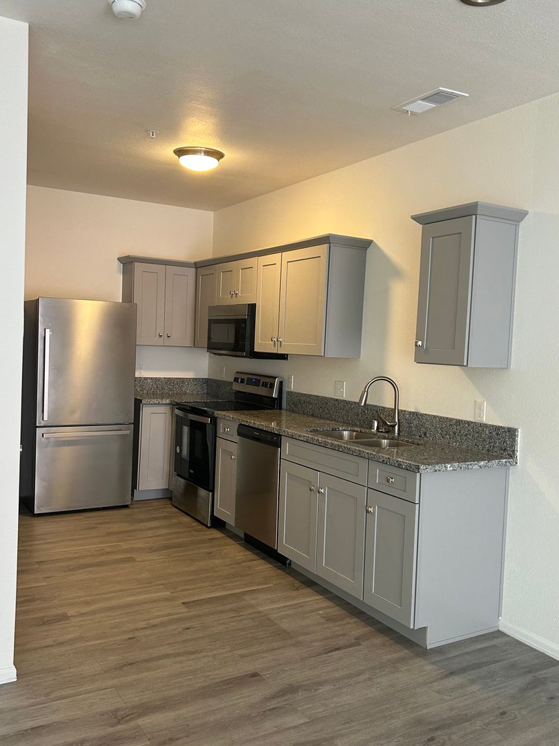 Albuquerque Apartment: 2818 4th Street NW