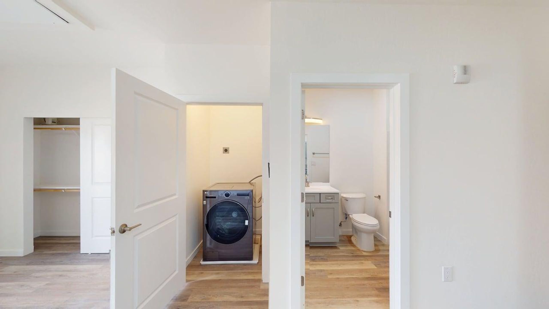 Albuquerque Apartment: 5130 Sequoia Rd NW