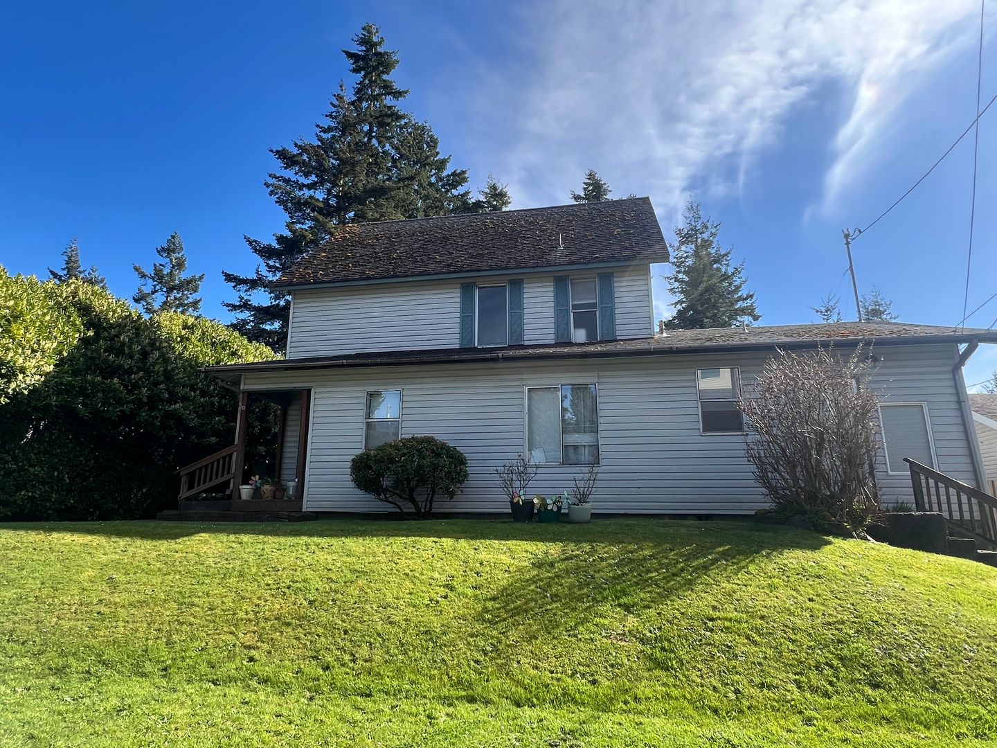 Coos Bay Apartment: 1407 Central Avenue