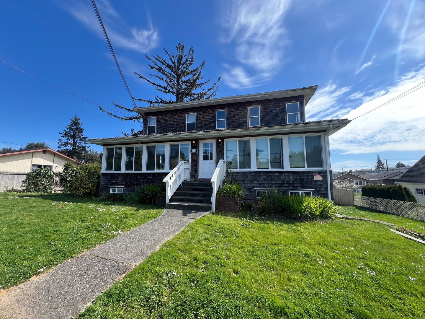 Coos Bay Apartment: 284 S 10th Street