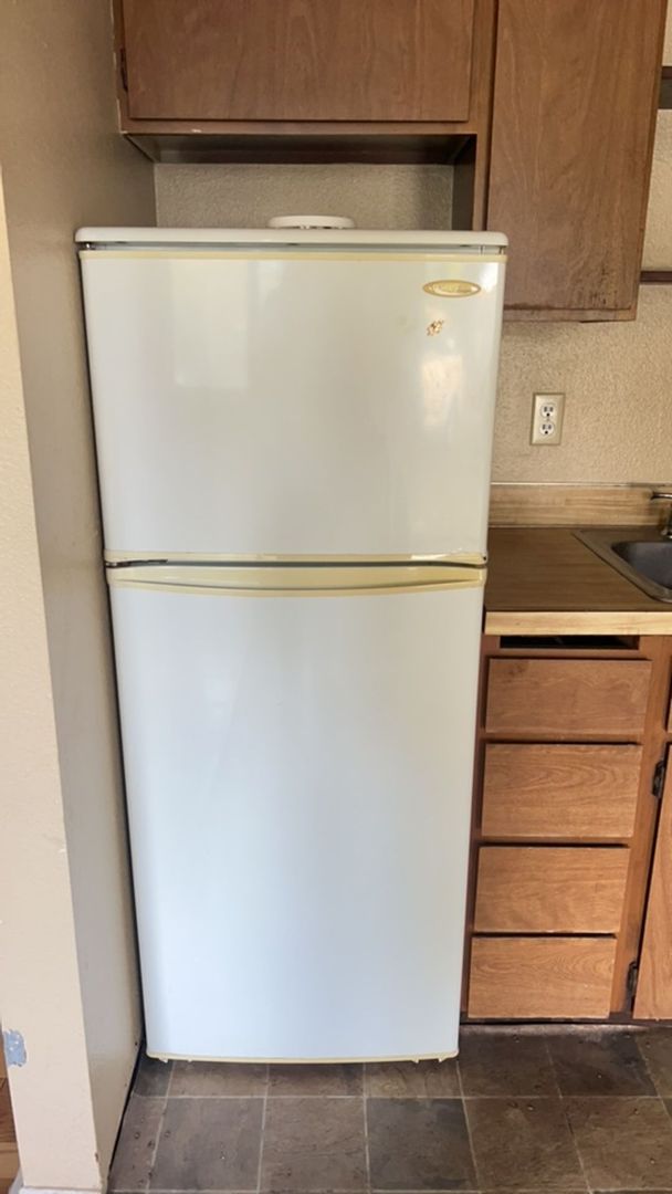 Coos Bay Apartment: 1530 Newmark Avenue