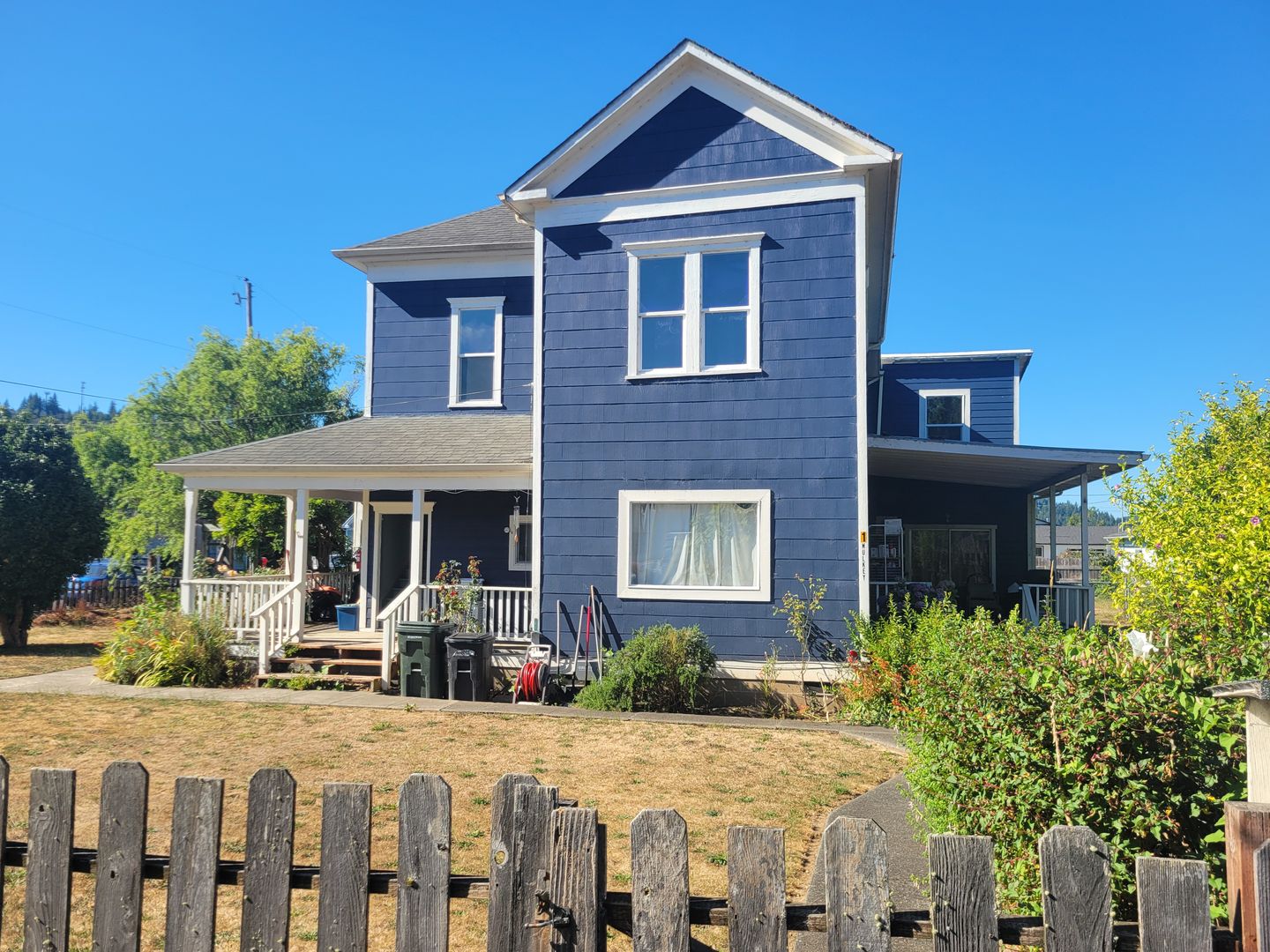 Myrtle Point Apartment: 407 Ash Street