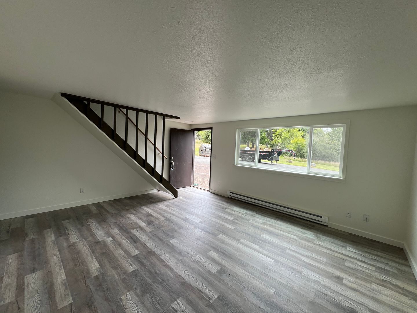 Coos Bay Apartment: 324 Ackerman Avenue