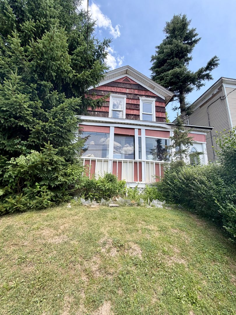 Syracuse Apartment: 638 Carbon St