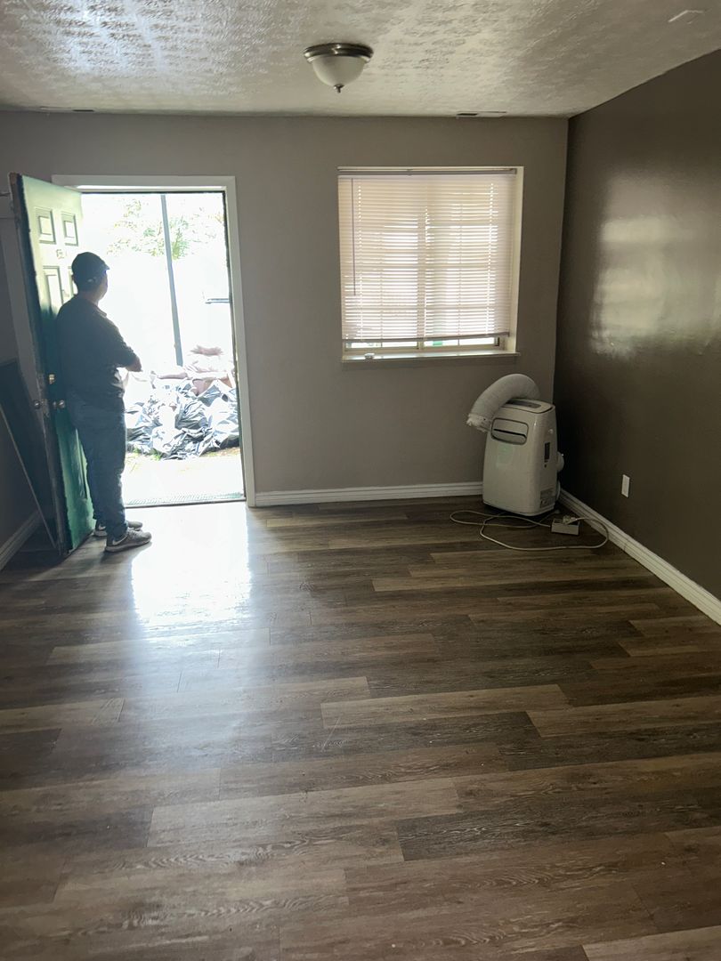 Columbus Apartment: 667 Brent Blvd