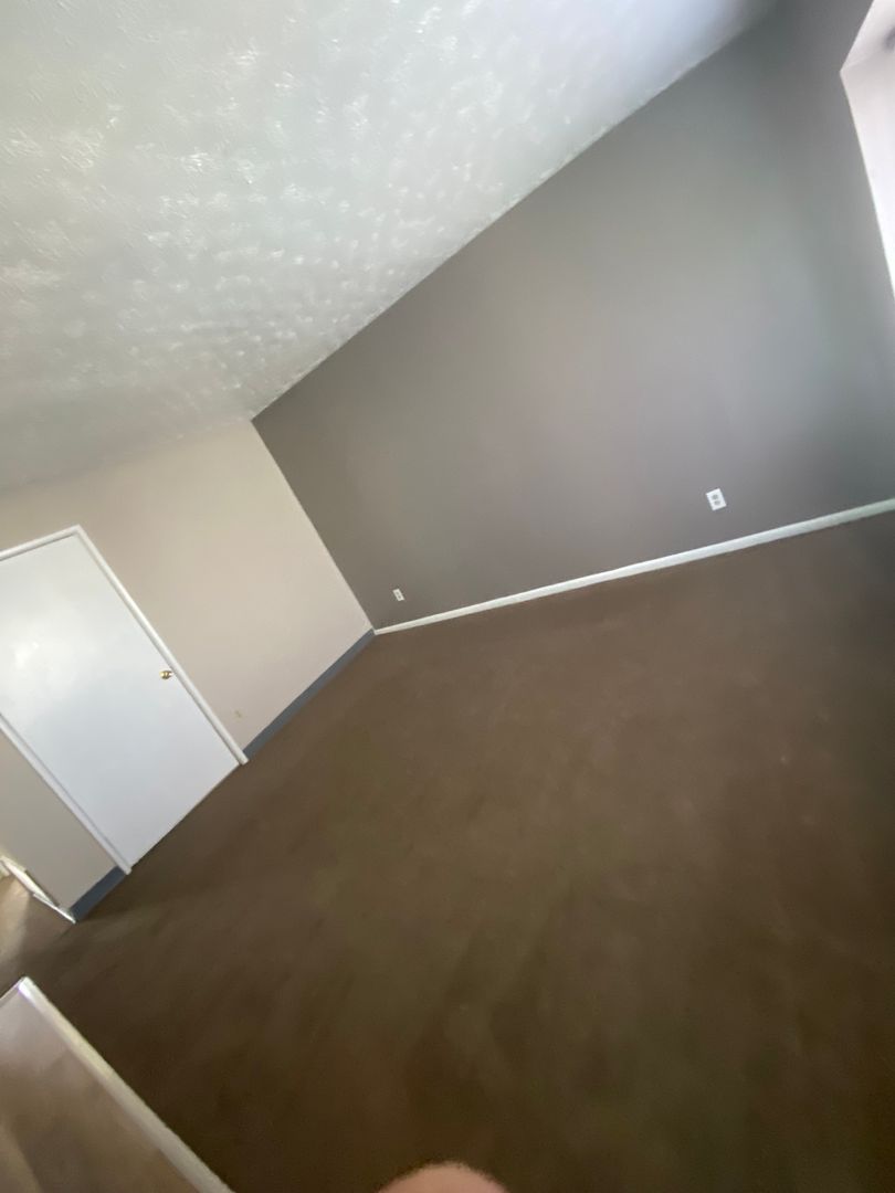 Columbus Apartment: 667 Brent Blvd