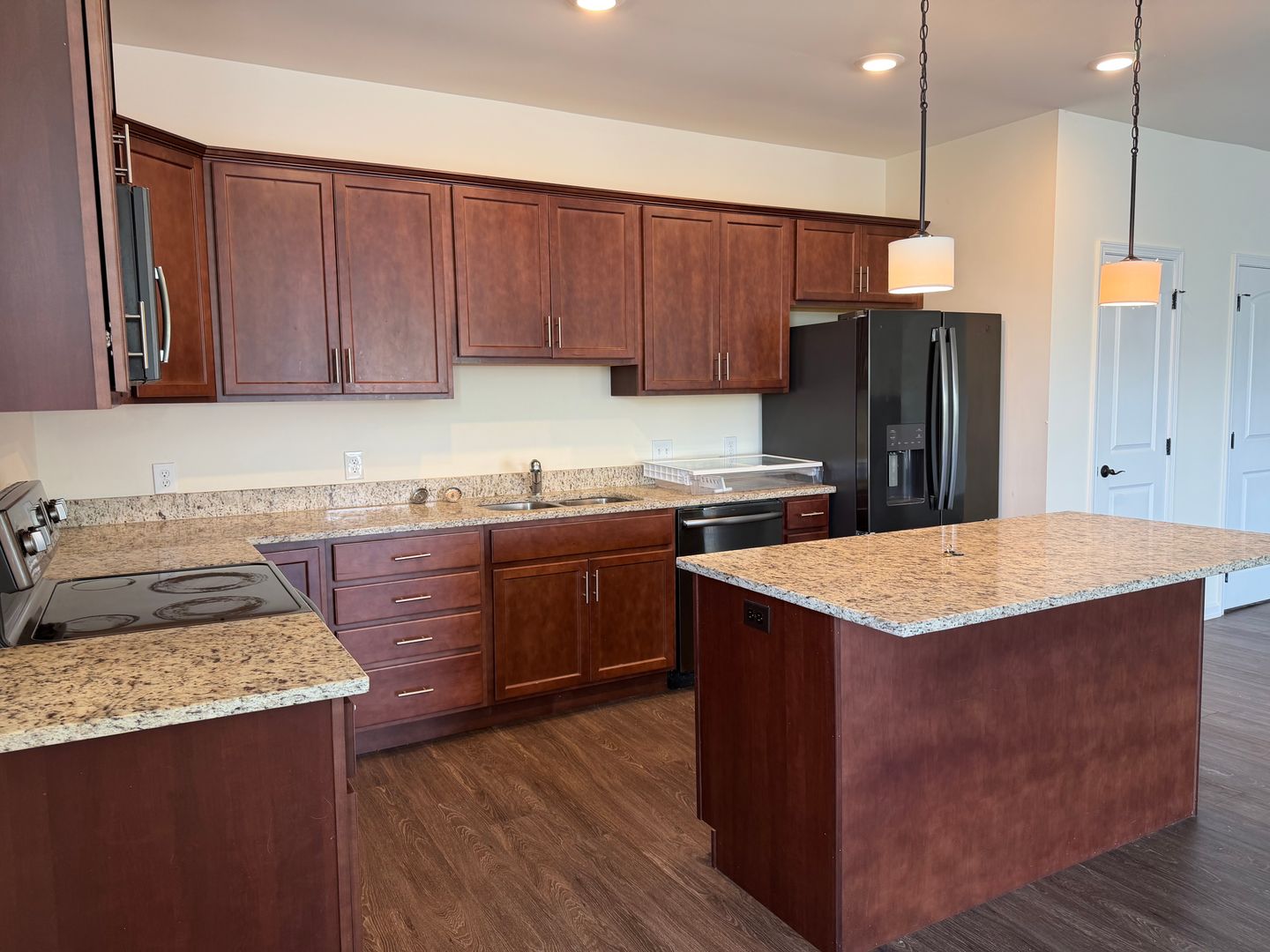 Watervliet Apartment: 175 Troy Schenectady Road