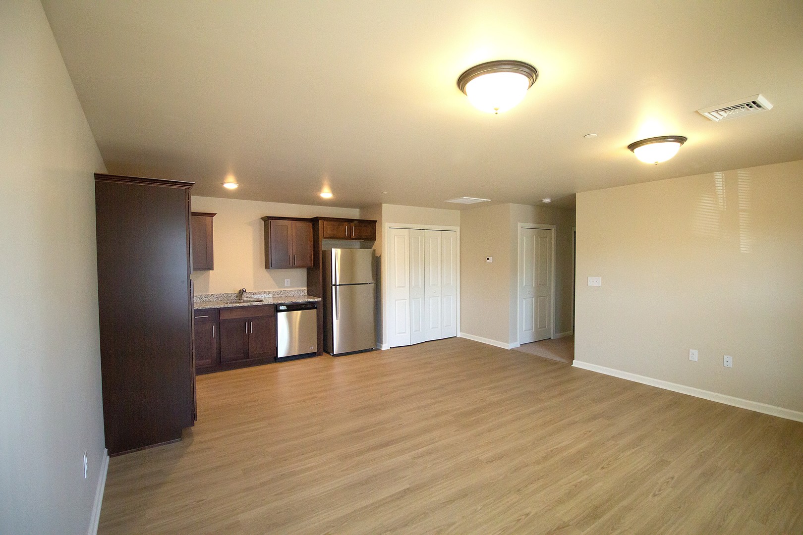 Glen Esk Apartments 3 of 8