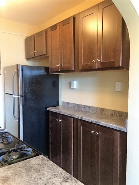 Albany Apartment: 826 Chestnut Street