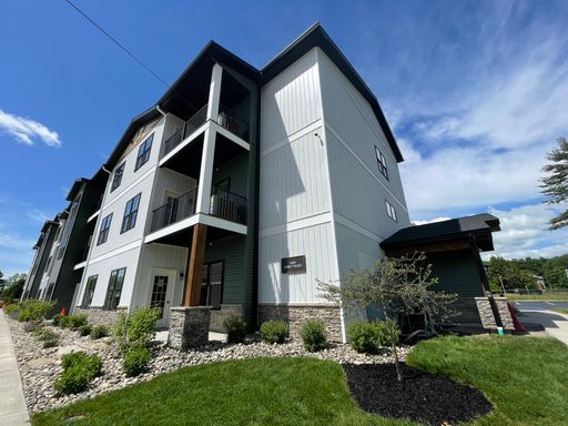 2 Bed 2 Bath with Attached Garage