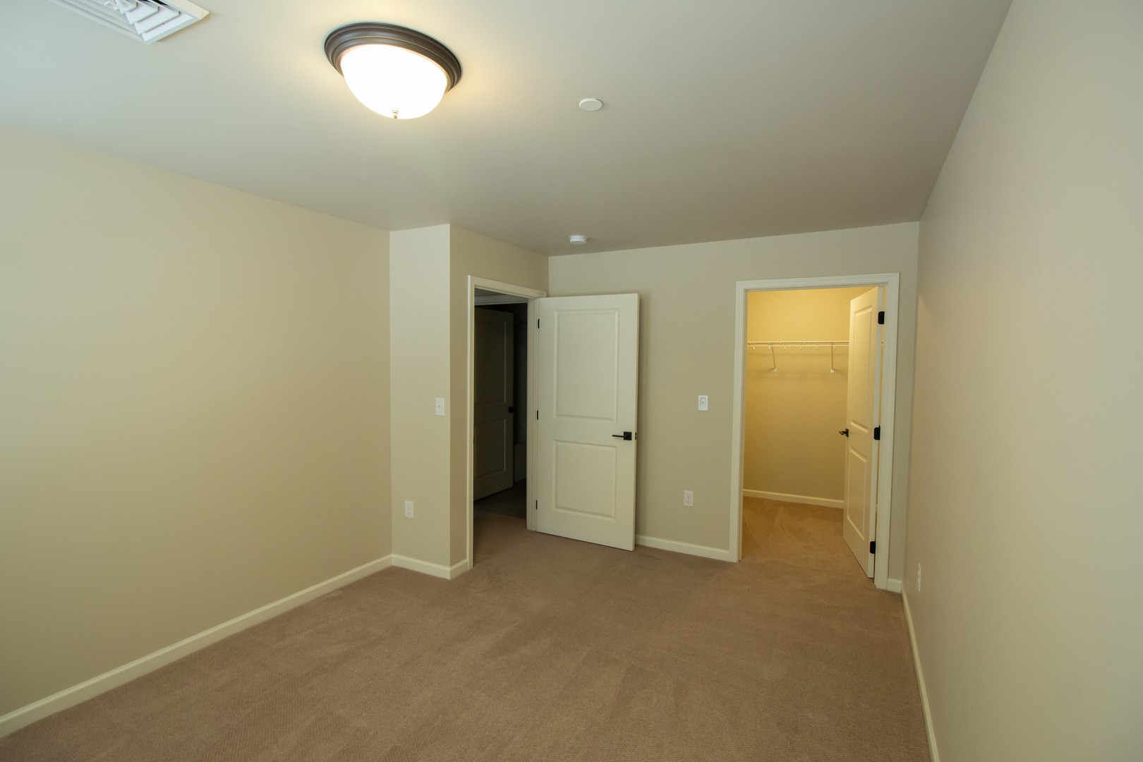 Glen Esk Apartments 6 of 12