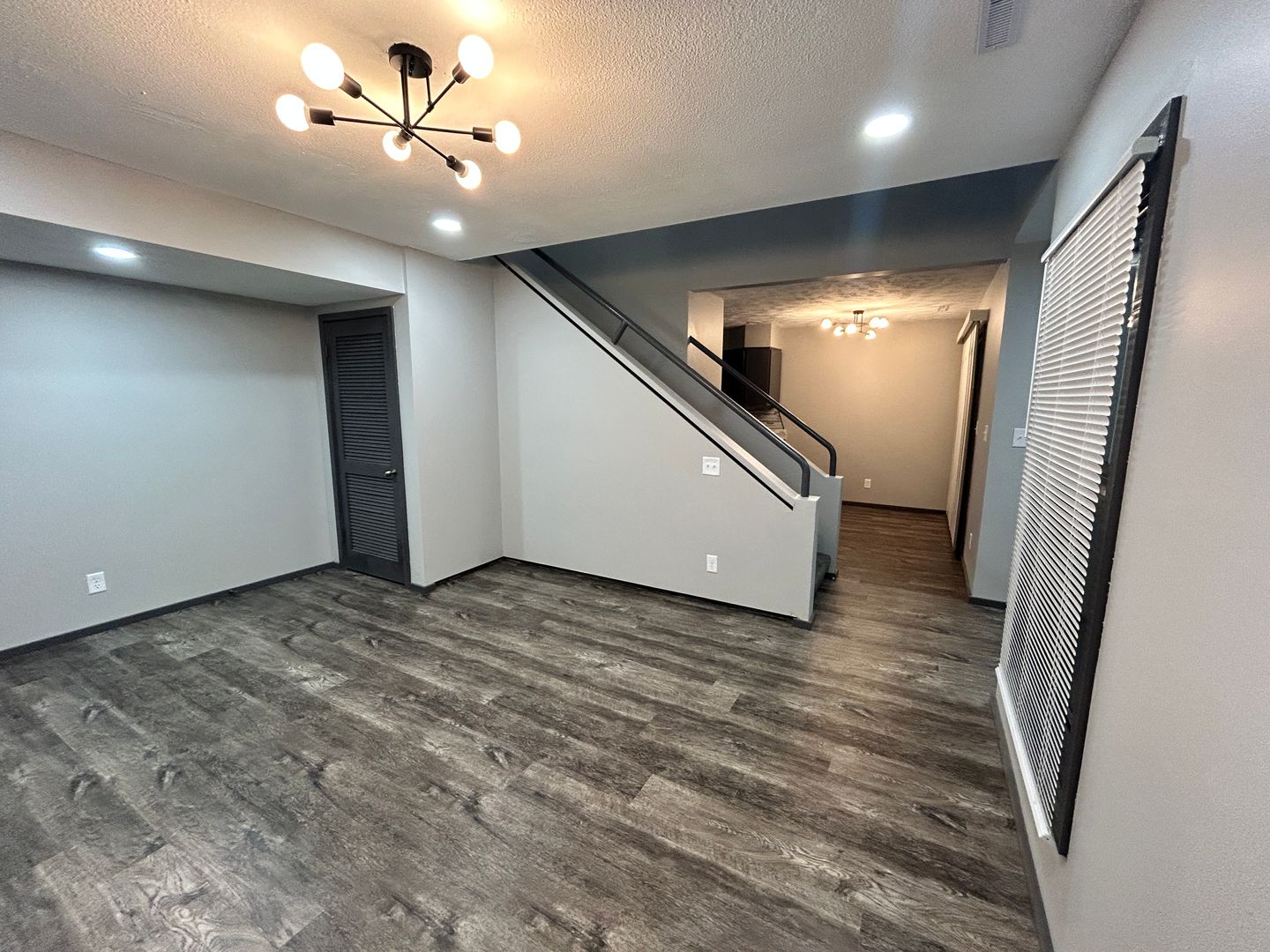 Lincoln Apartment: 1841 Ridgehaven Court