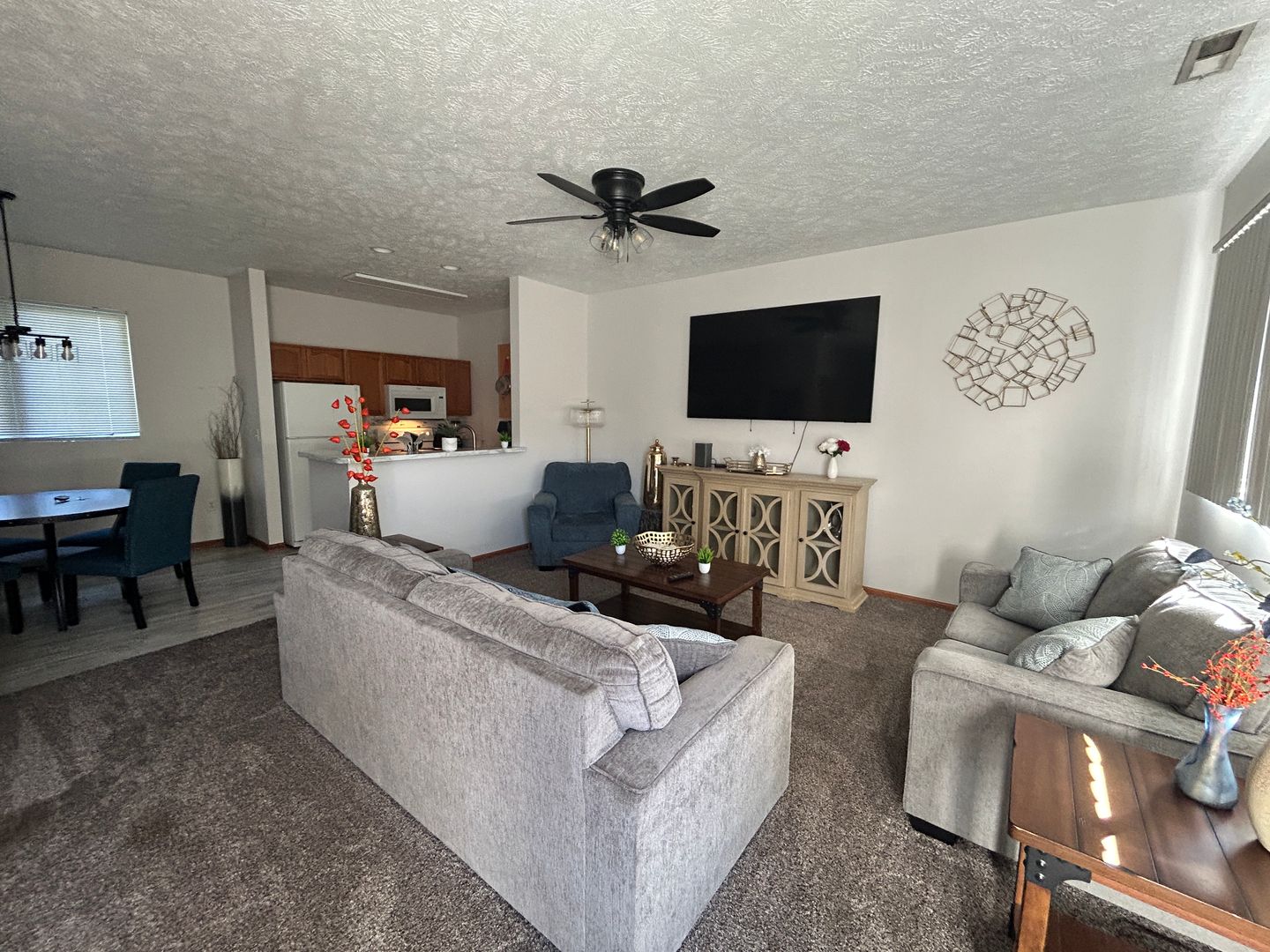 Lincoln Apartment: 6241 Holdrege Street