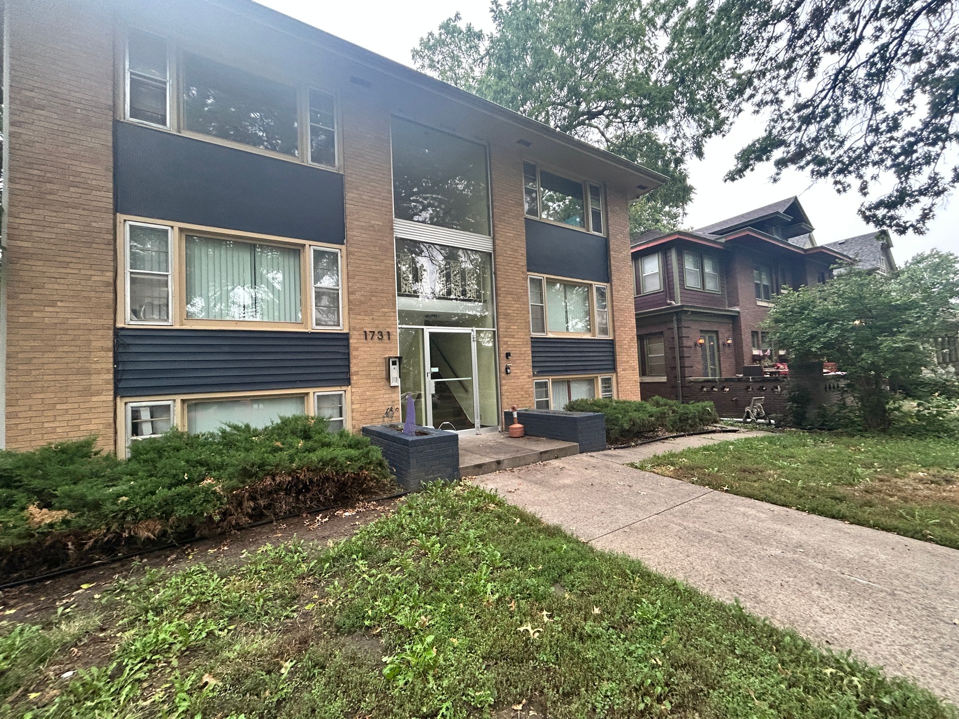 Lincoln Apartment: 1731 D Street -4