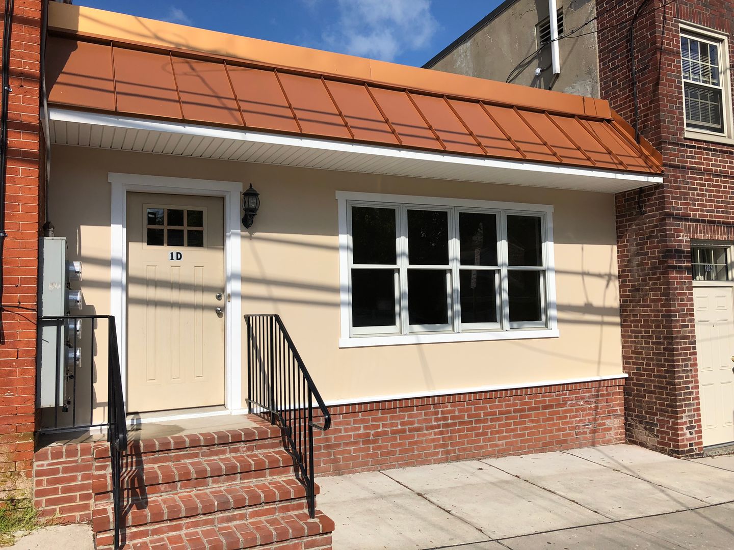 Lancaster Apartment: 157 E Chestnut St