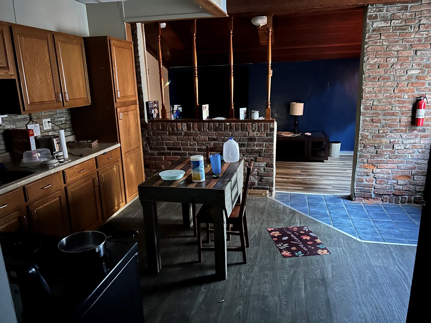 Columbia Apartment: 33-35 N 2nd St