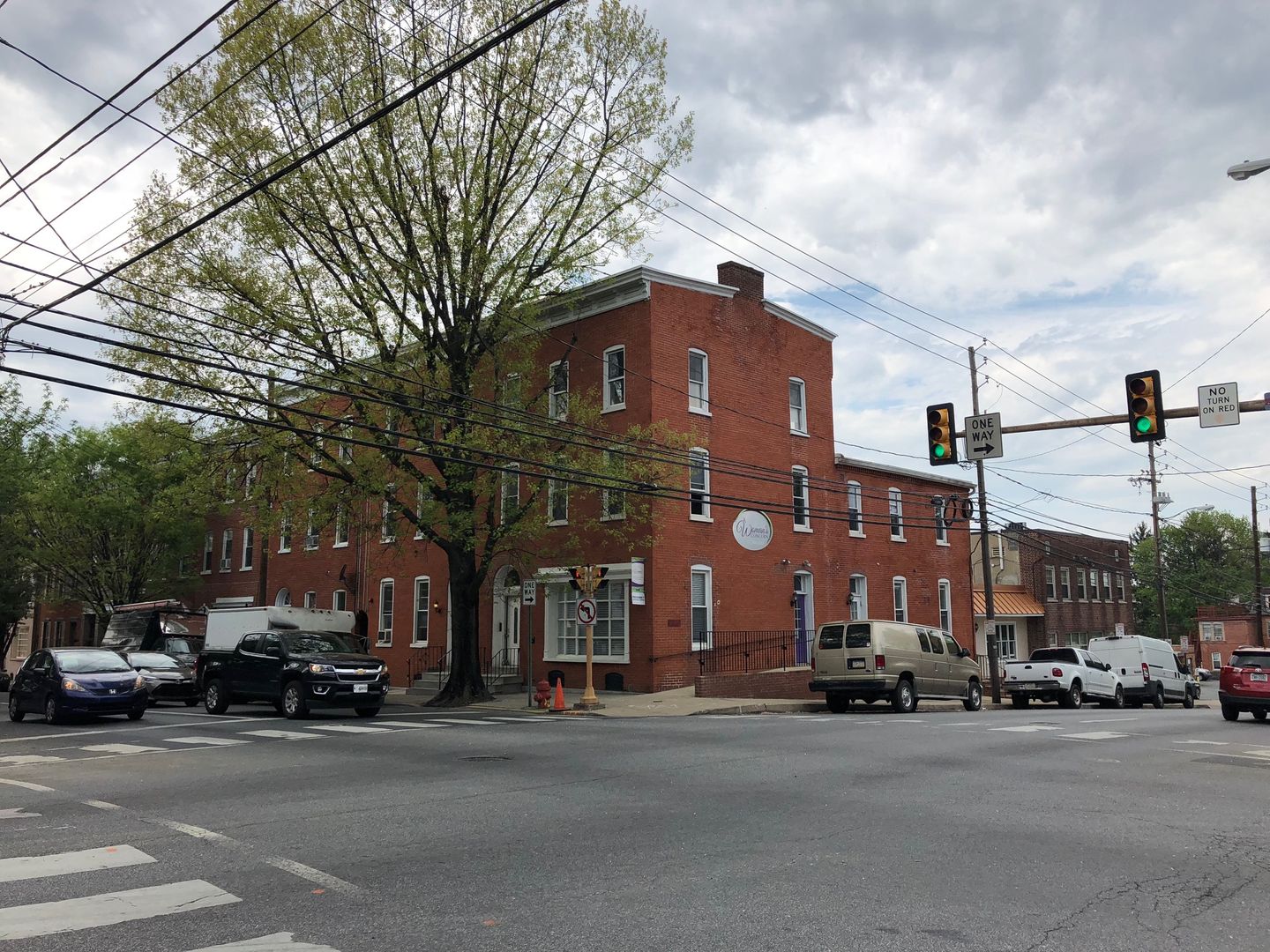 Lancaster Apartment: 157 E Chestnut St