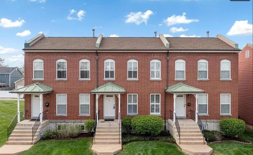 Lovely 2 Bedroom / 2 Bath for Rent – photo 1
