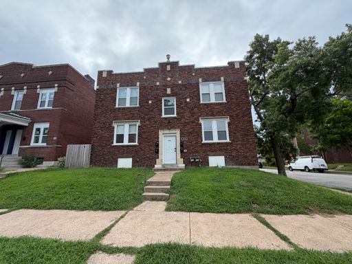 Lovely 2 Bedroom / 1 Bath Apartment for rent – photo 1