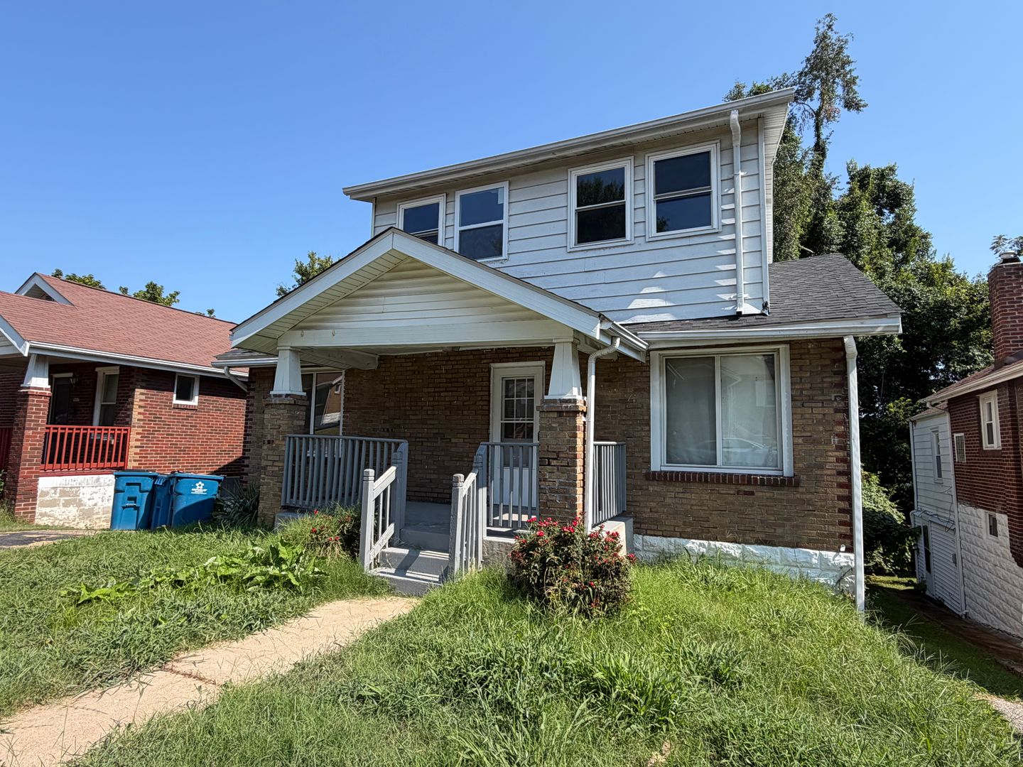 St. Louis House: 8213 John Pl
