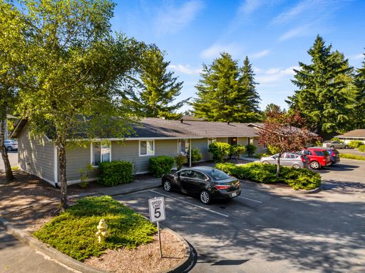 Location Couldn't Be Better! Tree-Lined Apartment Community on the West Side of Olympia – photo 1