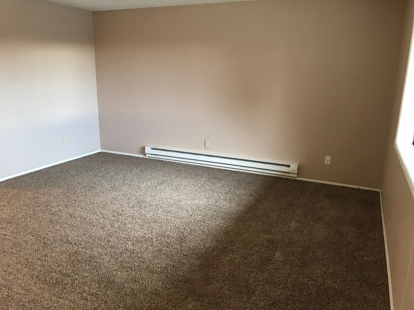Centralia Apartment: 1405 Lewis Street