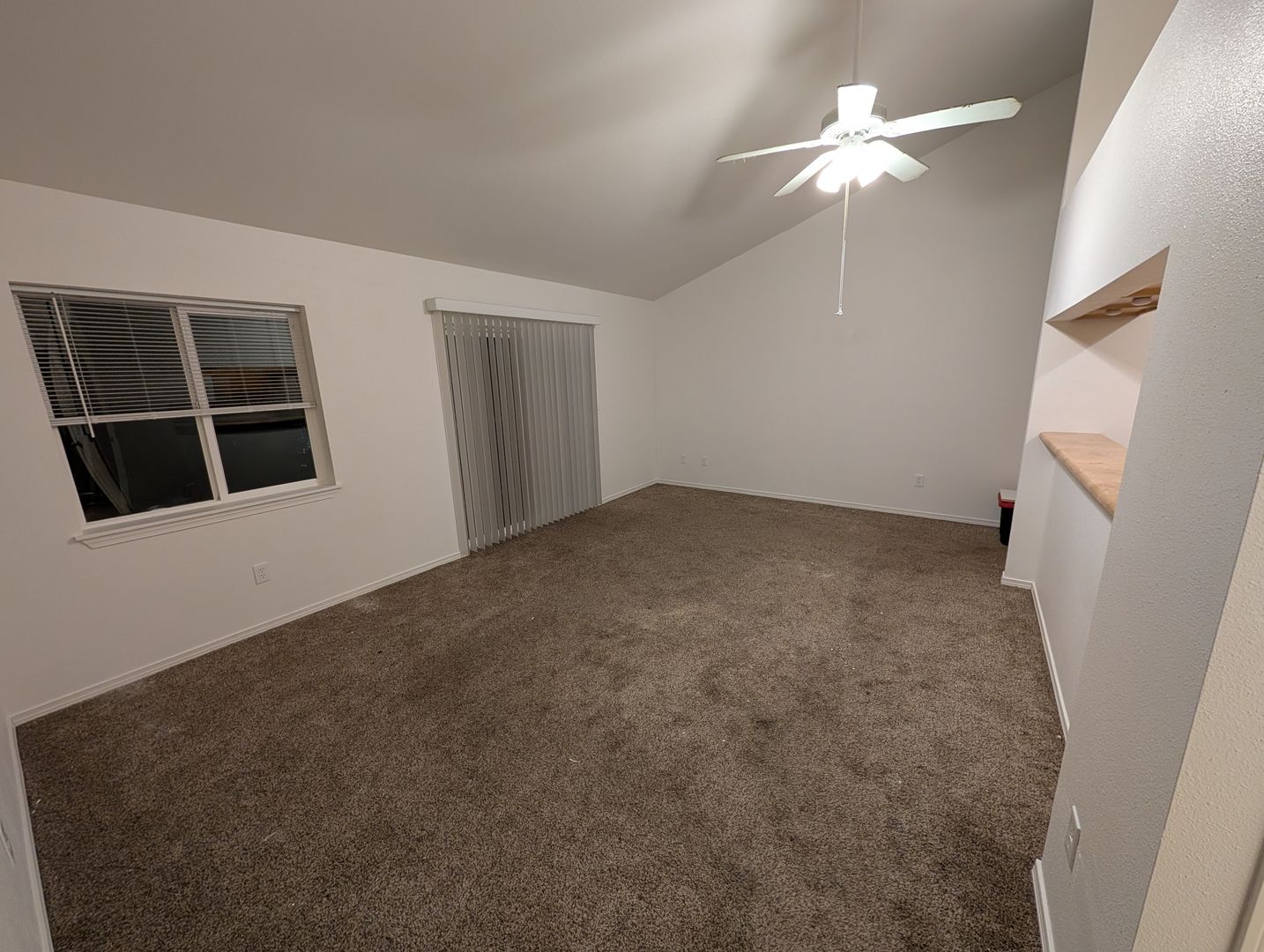 Montesano Apartment: 822 E Pioneer Ave