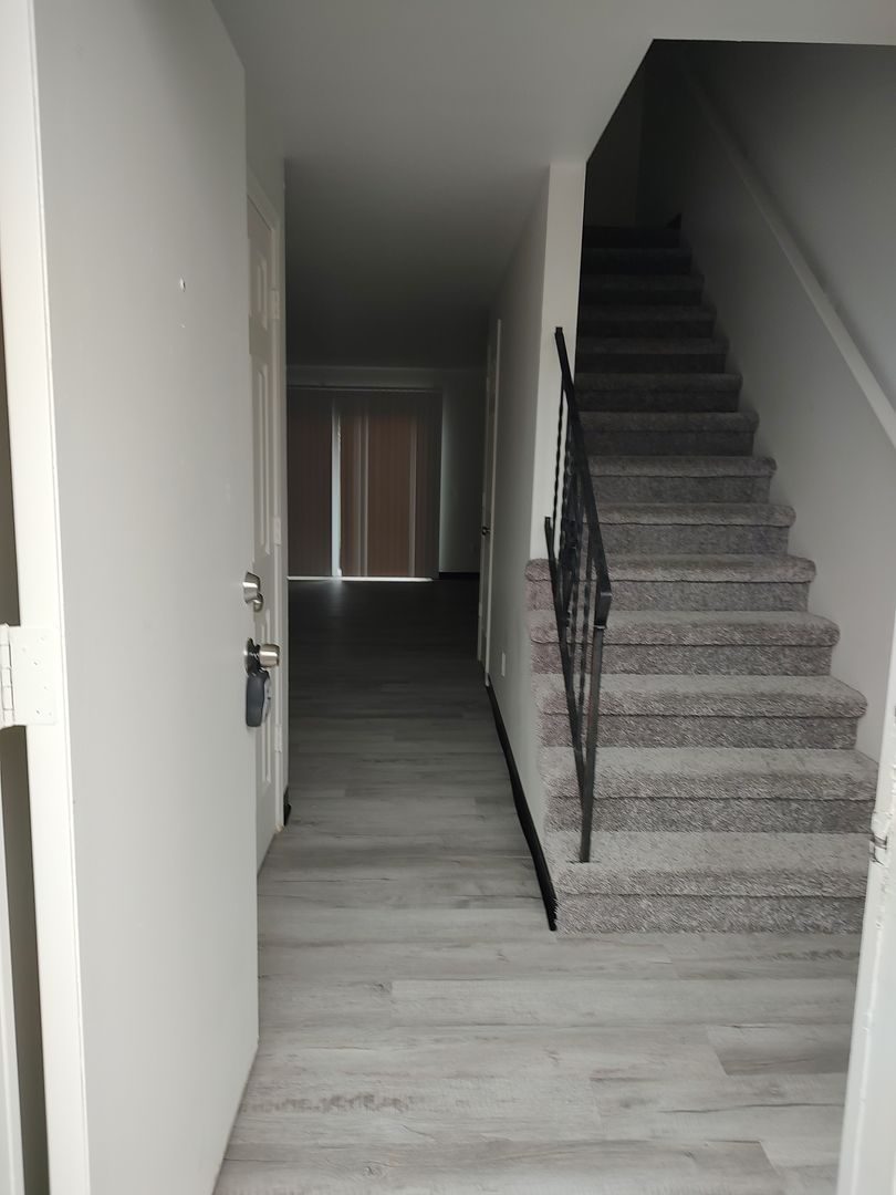 Centralia Apartment: 1405 Lewis Street