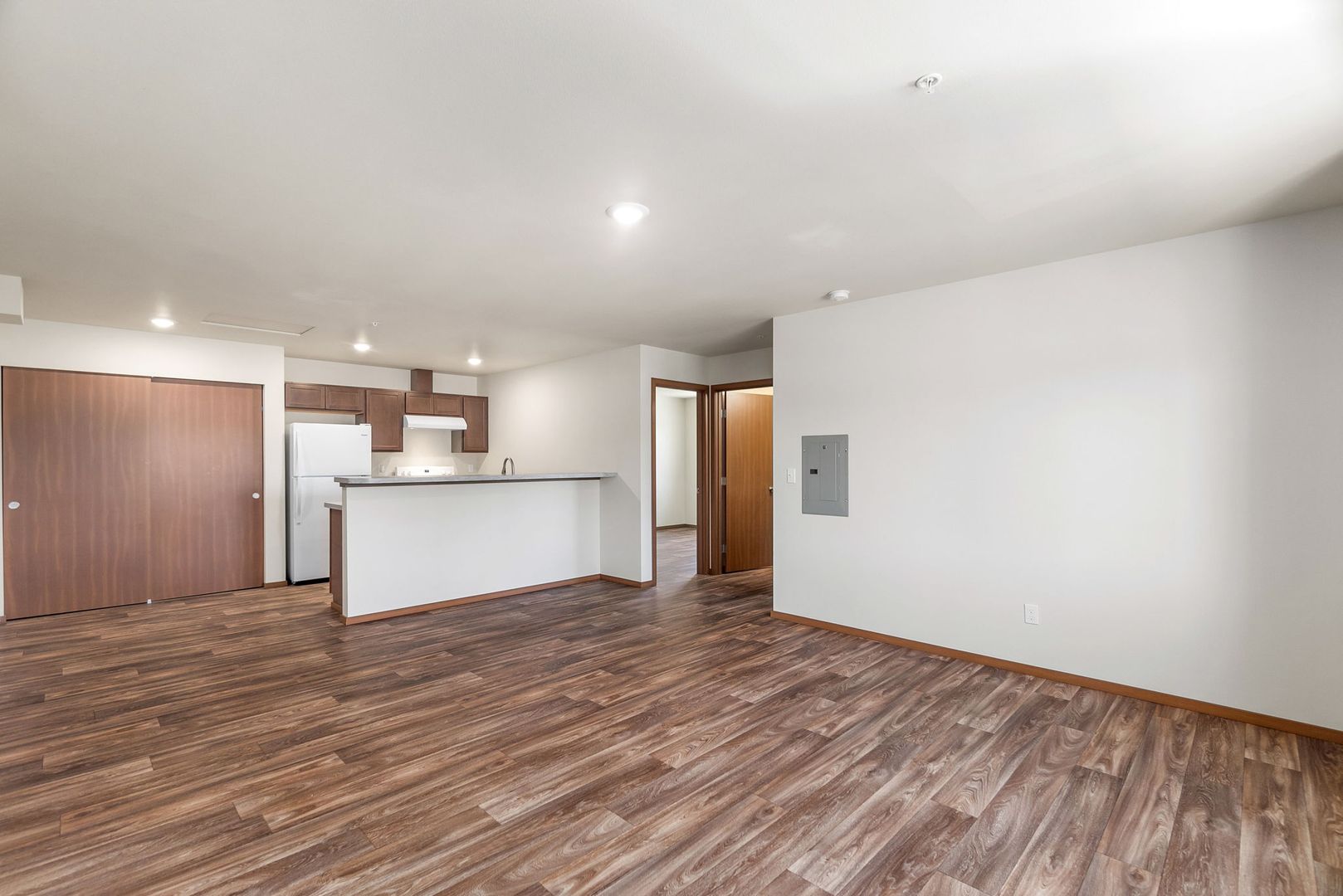 Rainier Apartment: 407 Myers St S