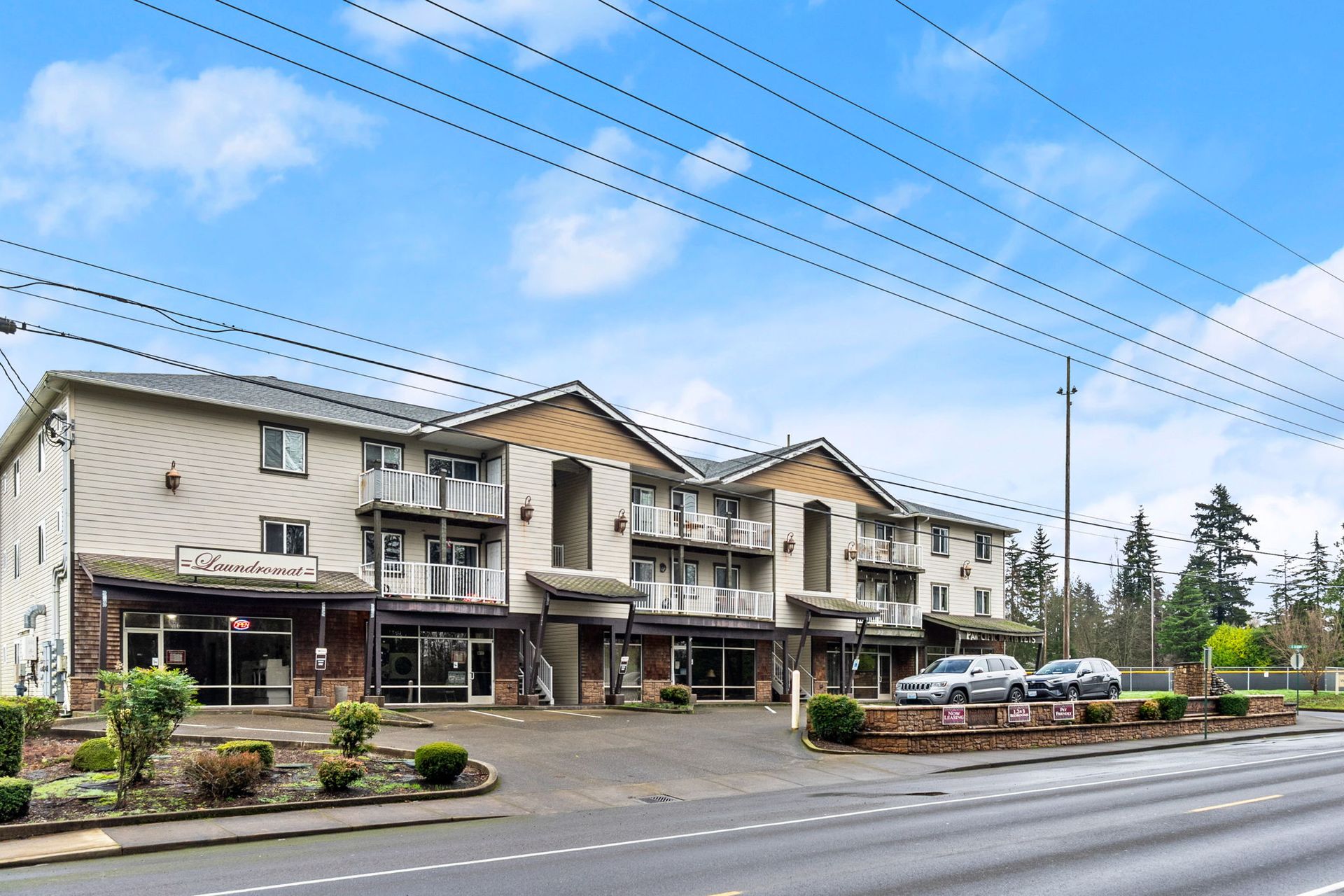 Montesano Apartment: 822 E Pioneer Ave