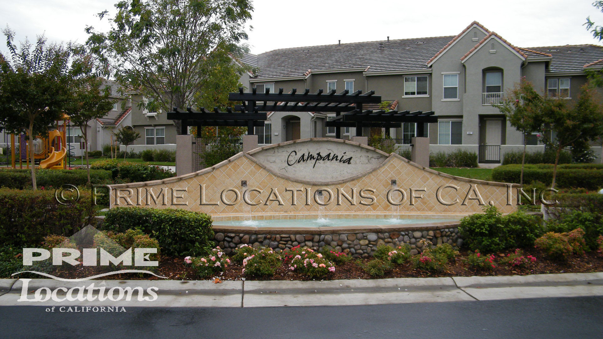 Roseville House: 1804 Dante Circle