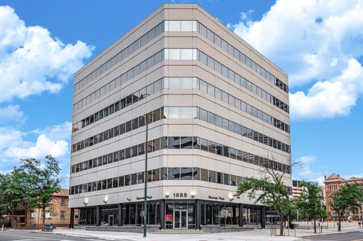 Office Suite in Uptown. – photo 1