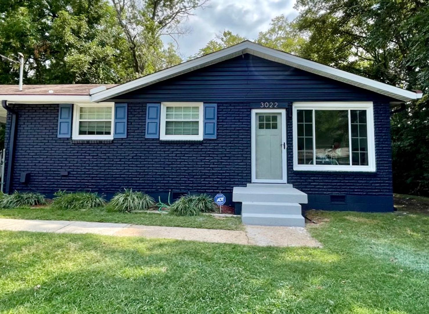 Nashville House: 3022 Creekwood Dr