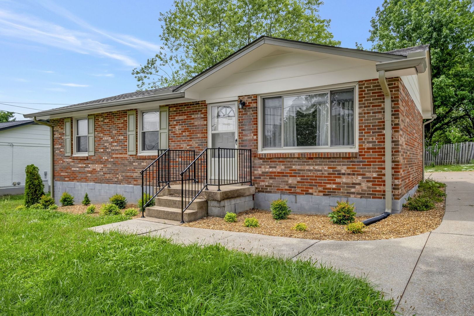 Goodlettsville House: 211 Friendship Drive