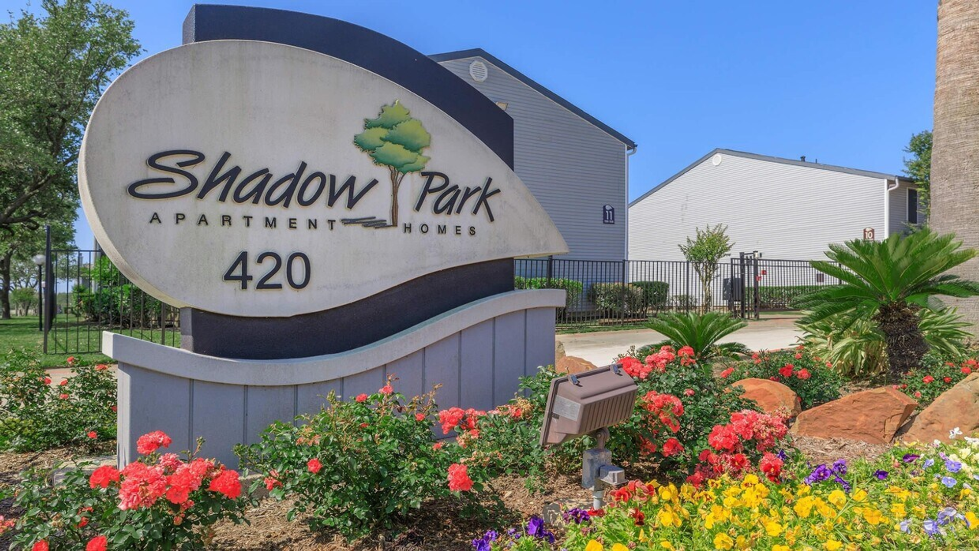 Lake Jackson Apartment: Shadow Park Apartments - 420 Garland Dr Lake Jackson, TX 77566