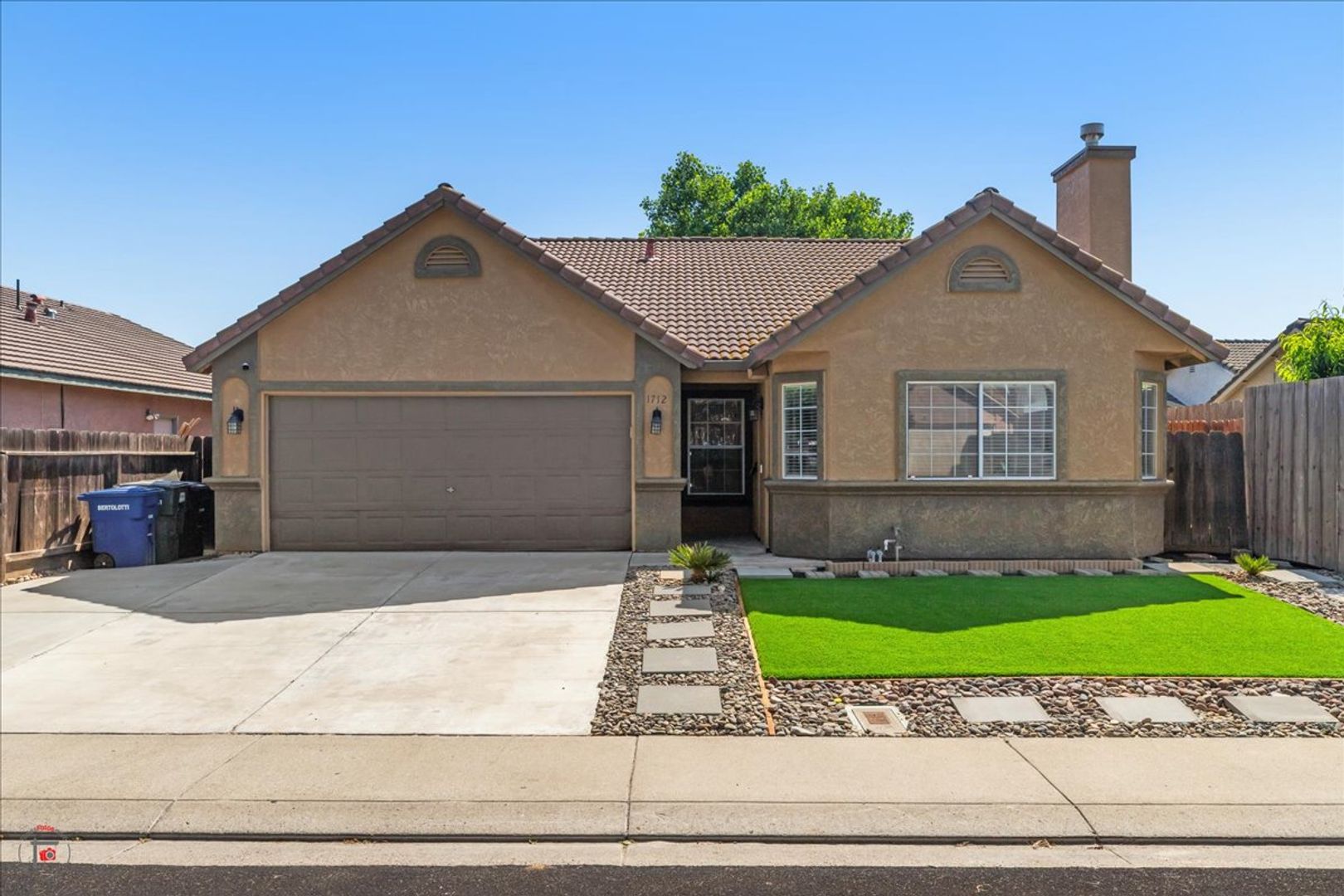 Modesto House: 1712 Beethoven Way