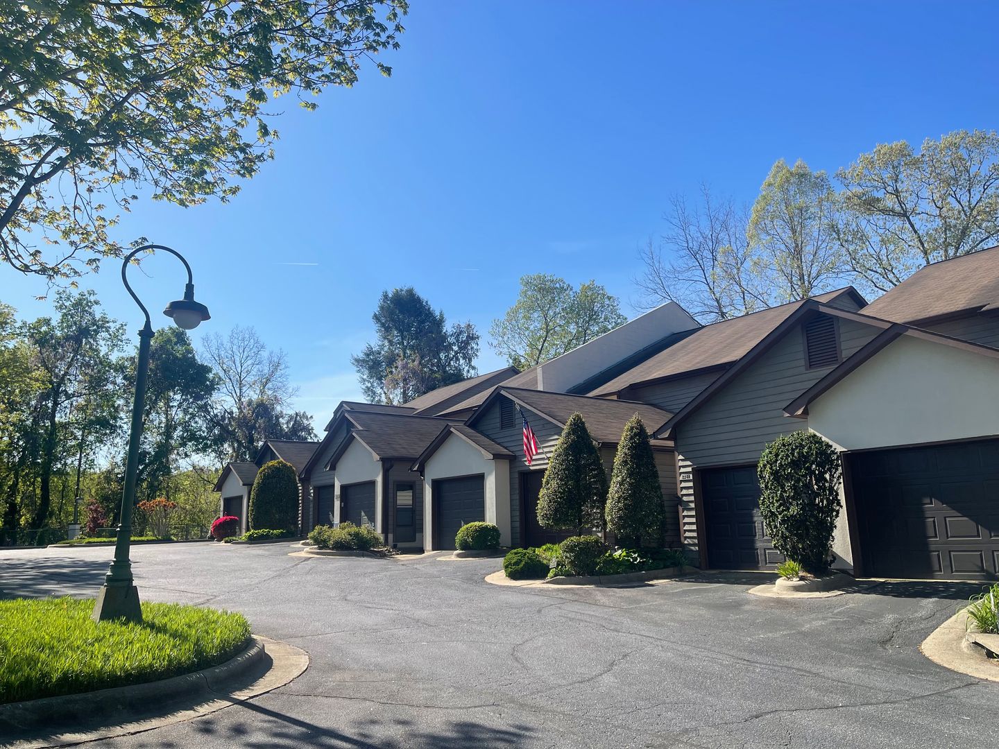 Hickory Townhome: 2239 6th St NW
