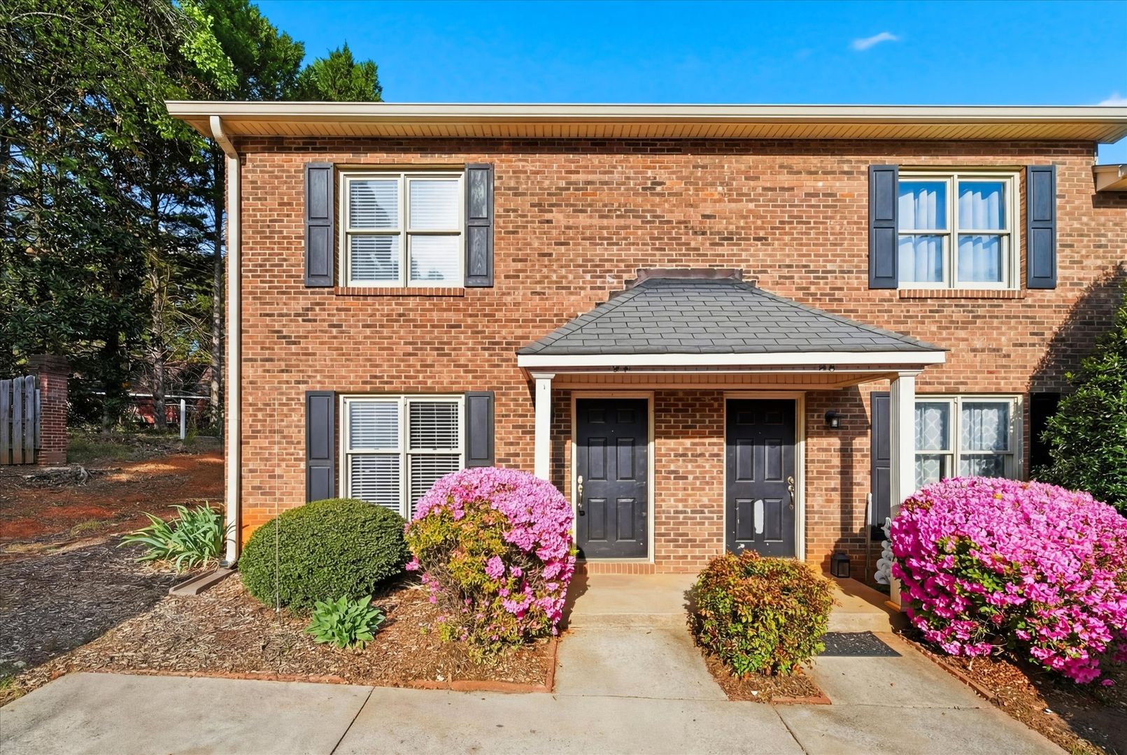 Hickory House: 2433 1st St NW