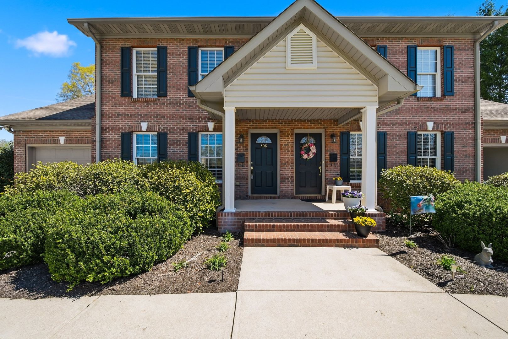 Conover Townhome: 306/308 4th Ave NW