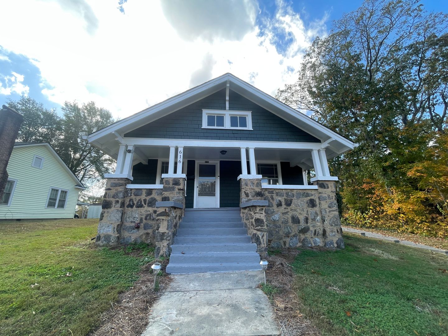 Hickory House: 616 2nd Ave SE