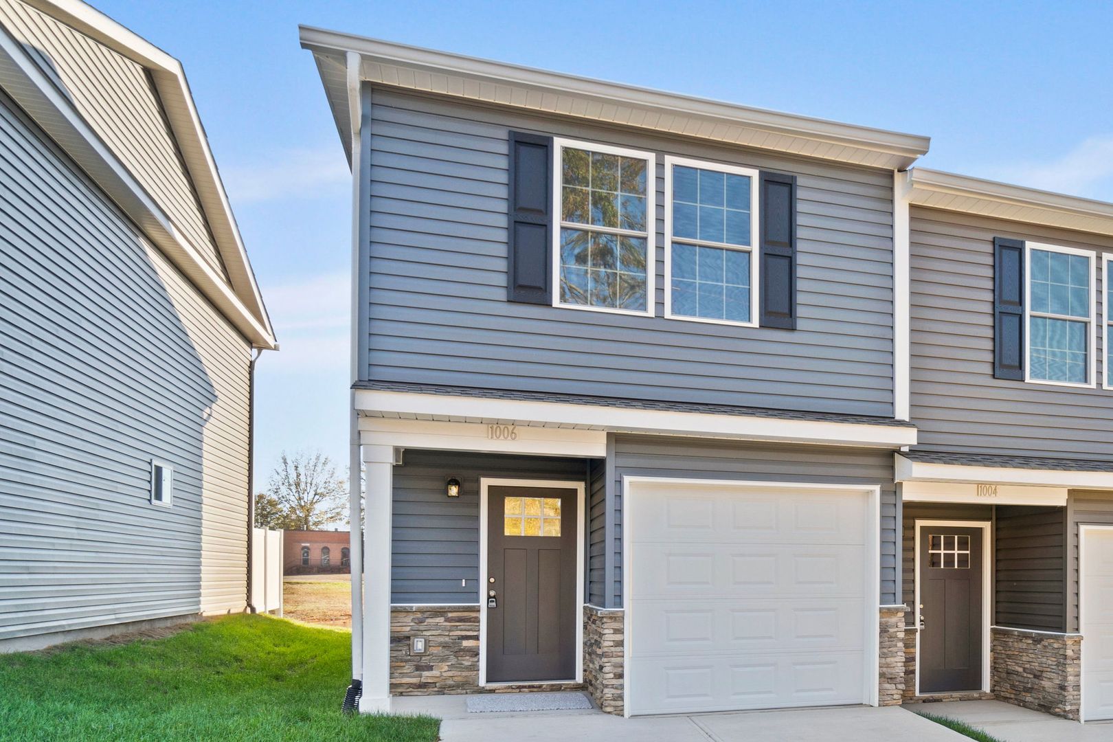 Hickory House: 1006 10th St NE