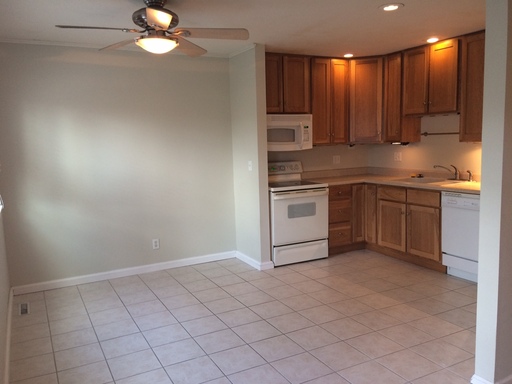 2 Bedroom 1 1/2 bath – photo 1