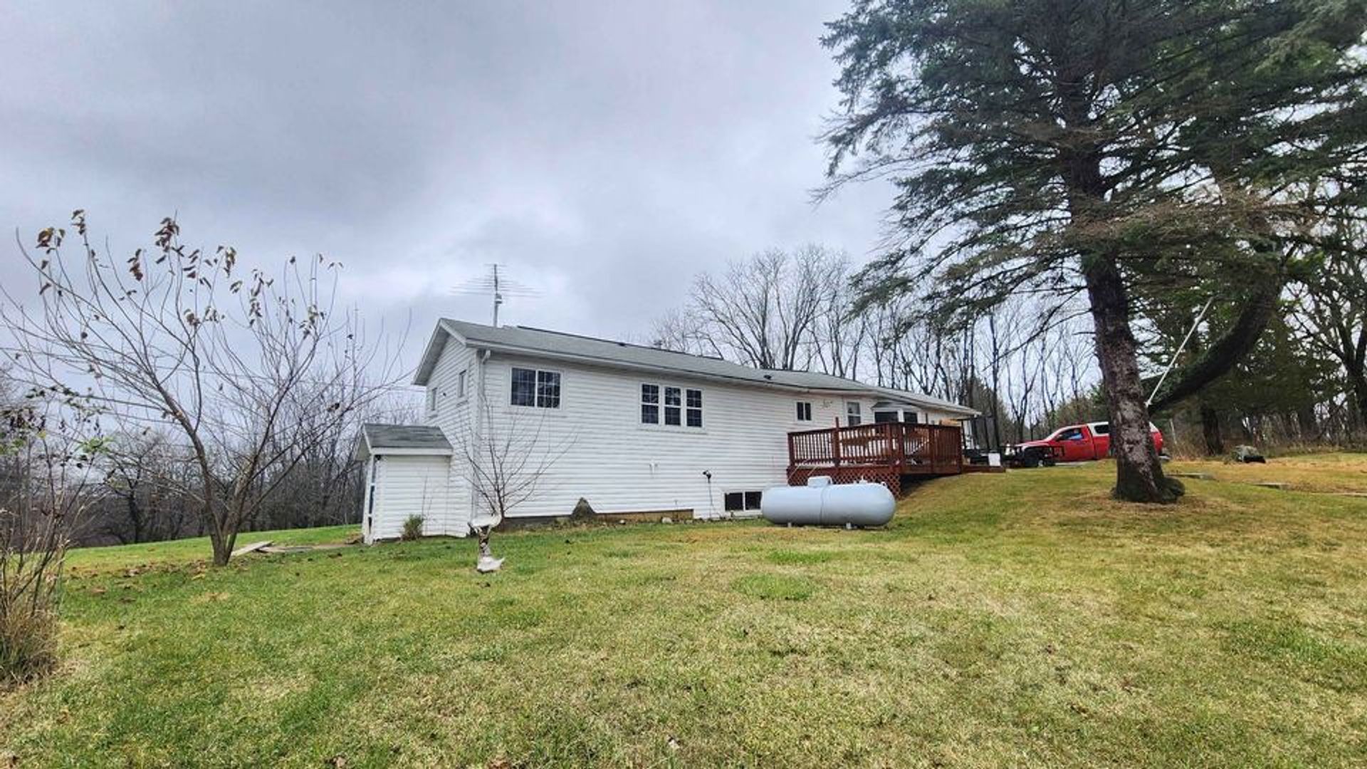 Viola House: 12750 Shireman Lane