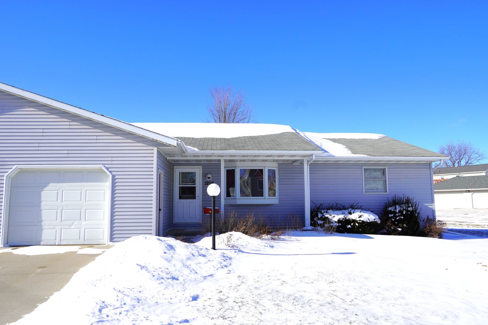 Cashton House: 1205 Silver Ave