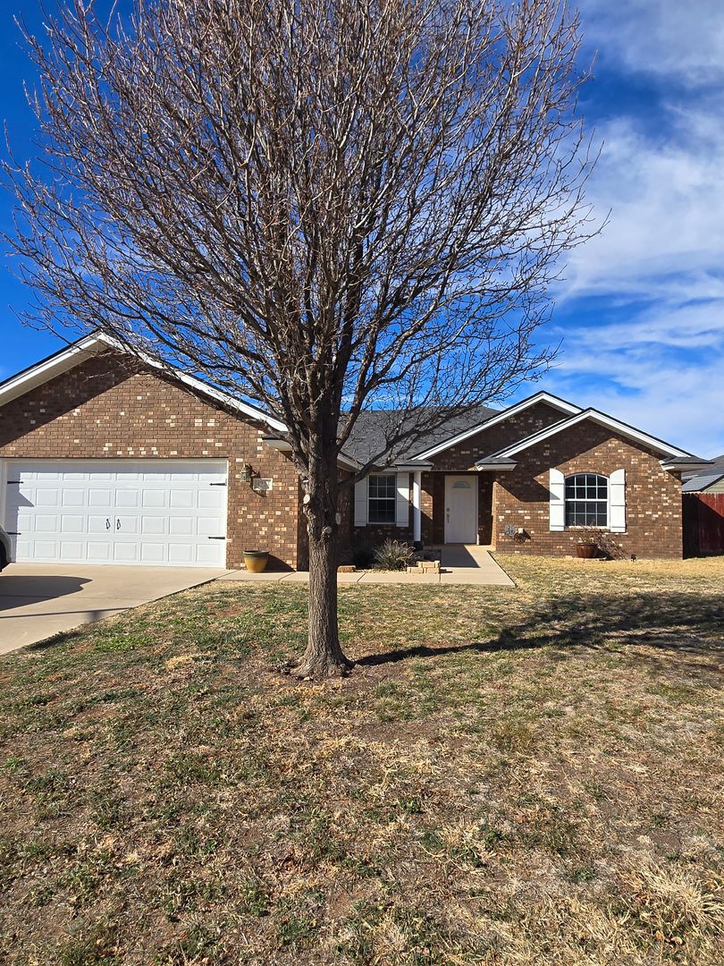 Clovis House: 4224 Sandstone Dr