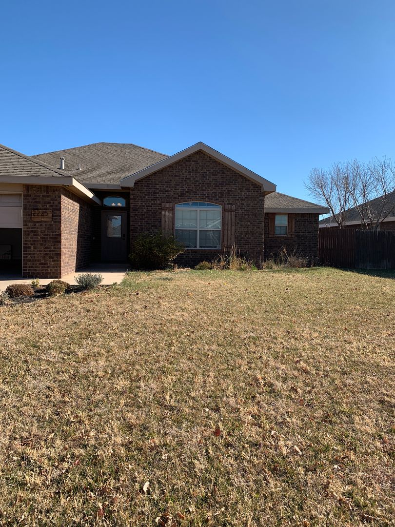 Clovis House: 2225 Jadyn Lane