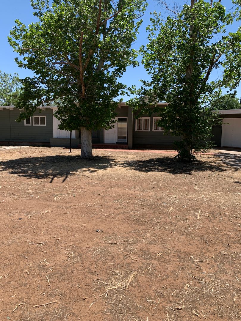 Clovis House: 2319 Axtell